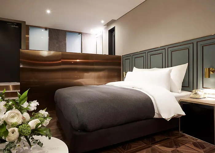 9 Brick Hotel 3*