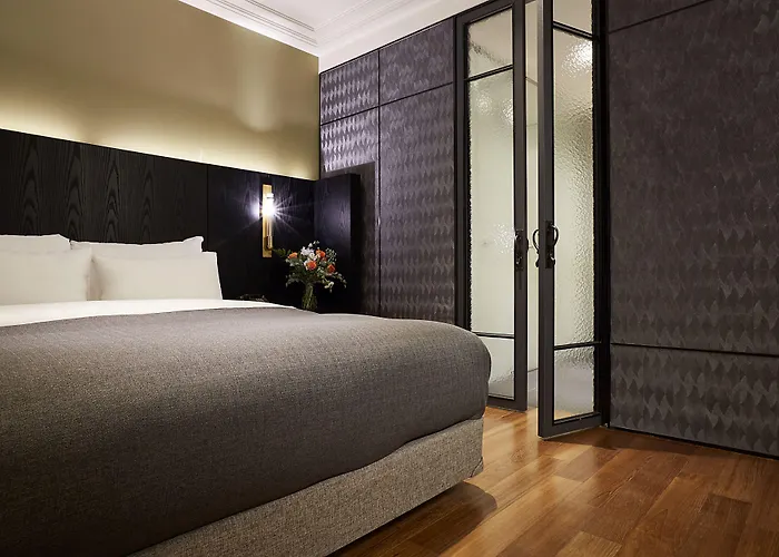 9 Brick Hotel 3*