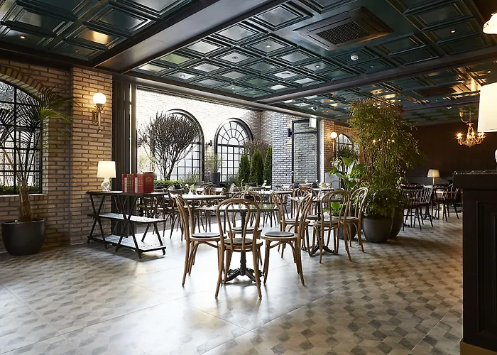 Hotel 9 Brick 3*
