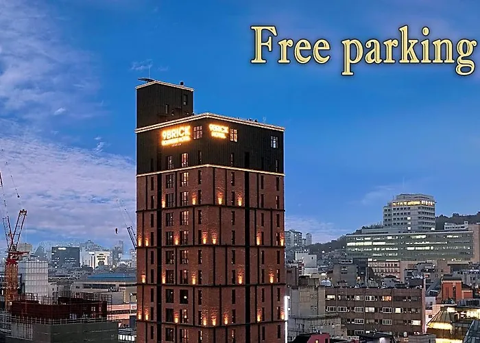 9 Brick Hotel 3*